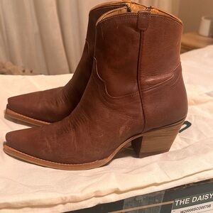 Tecovas Brown Ankle Boots The Daisy